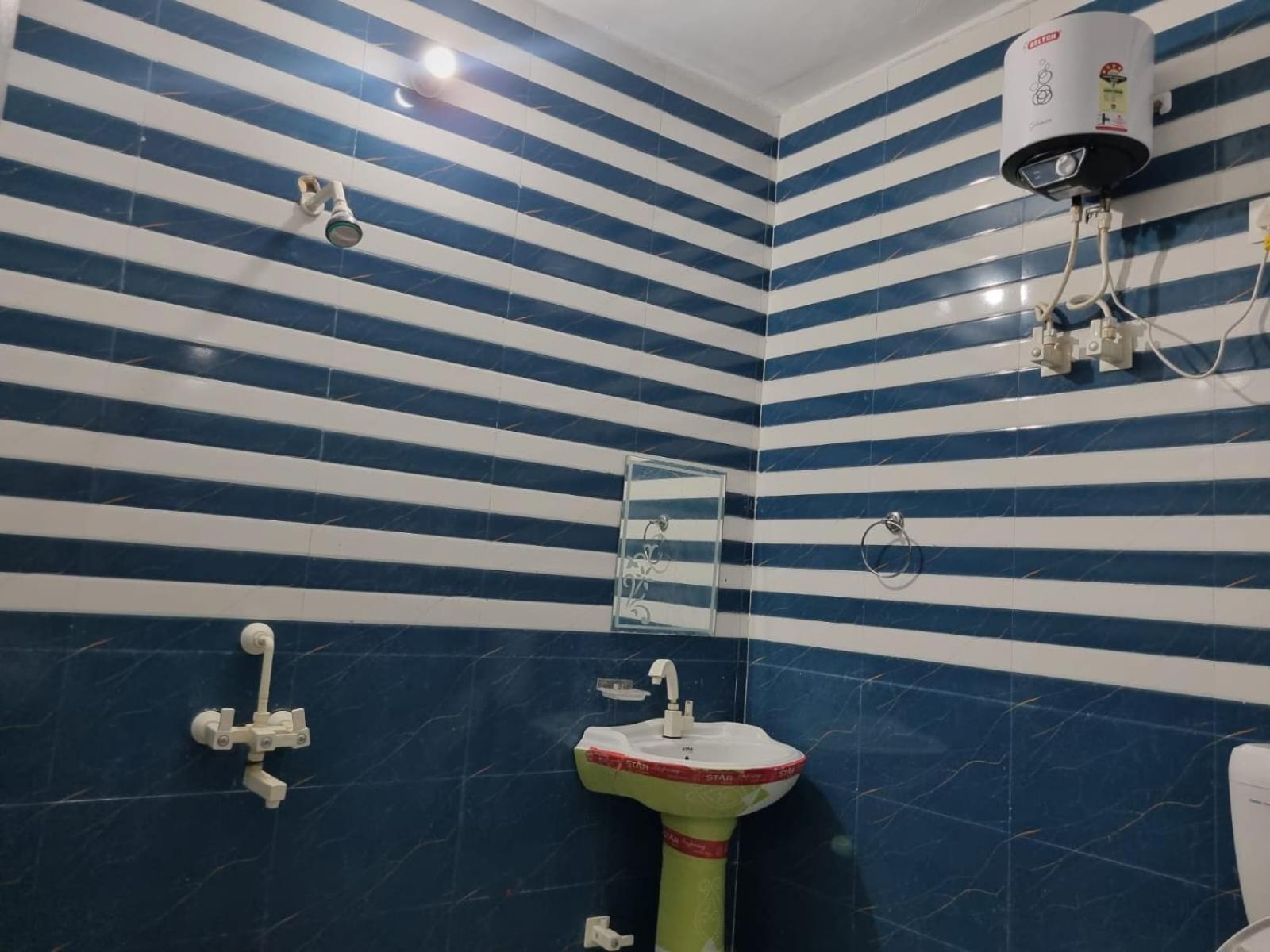 Hotel Vrindavan Bhakti Bhavan- Near Prem Mandir By Mukund Zewnętrze zdjęcie