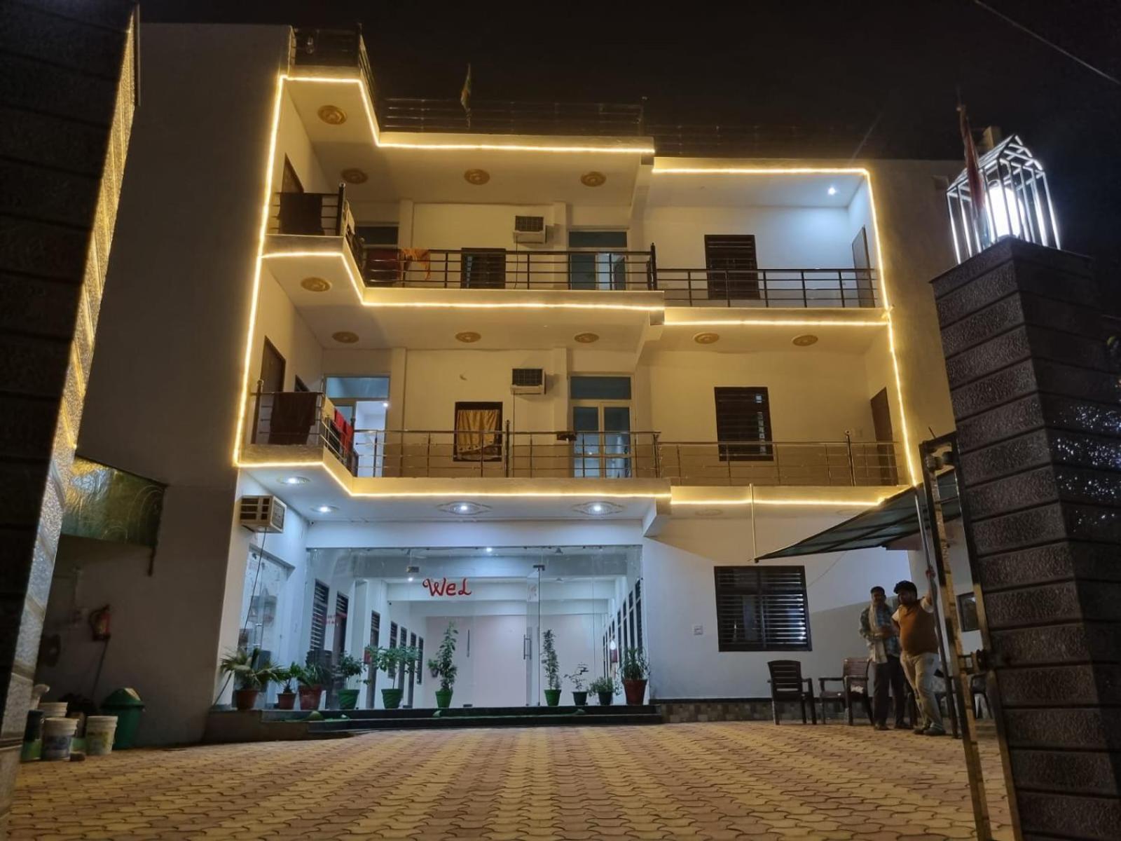 Hotel Vrindavan Bhakti Bhavan- Near Prem Mandir By Mukund Zewnętrze zdjęcie