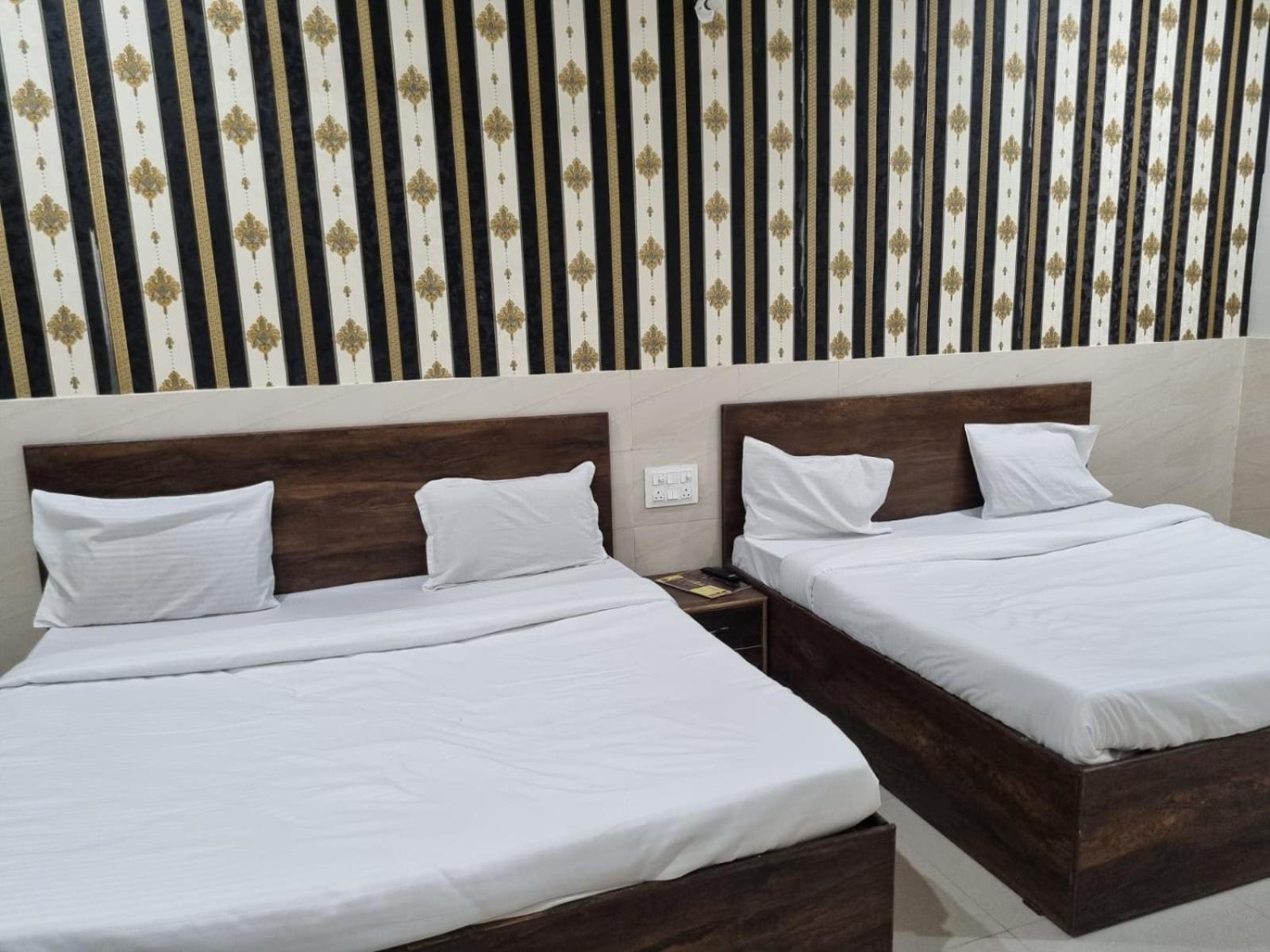 Hotel Vrindavan Bhakti Bhavan- Near Prem Mandir By Mukund Zewnętrze zdjęcie
