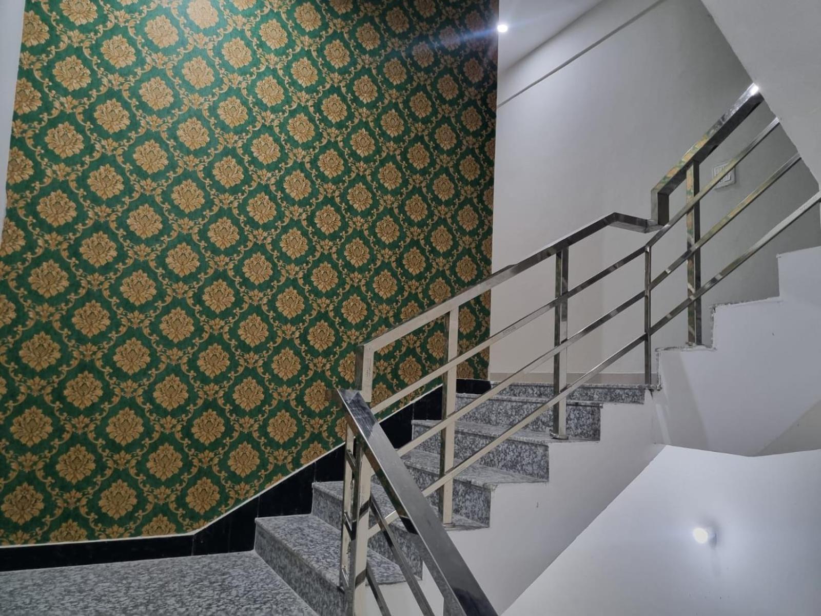 Hotel Vrindavan Bhakti Bhavan- Near Prem Mandir By Mukund Zewnętrze zdjęcie